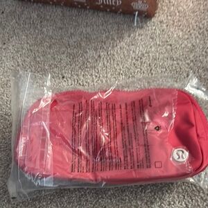 Lululemon magenta fannypack